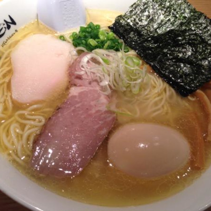 芳醇鶏だしらーめん(RAMEN　にじゅうぶんのいち （RAMEN　1/20）)
