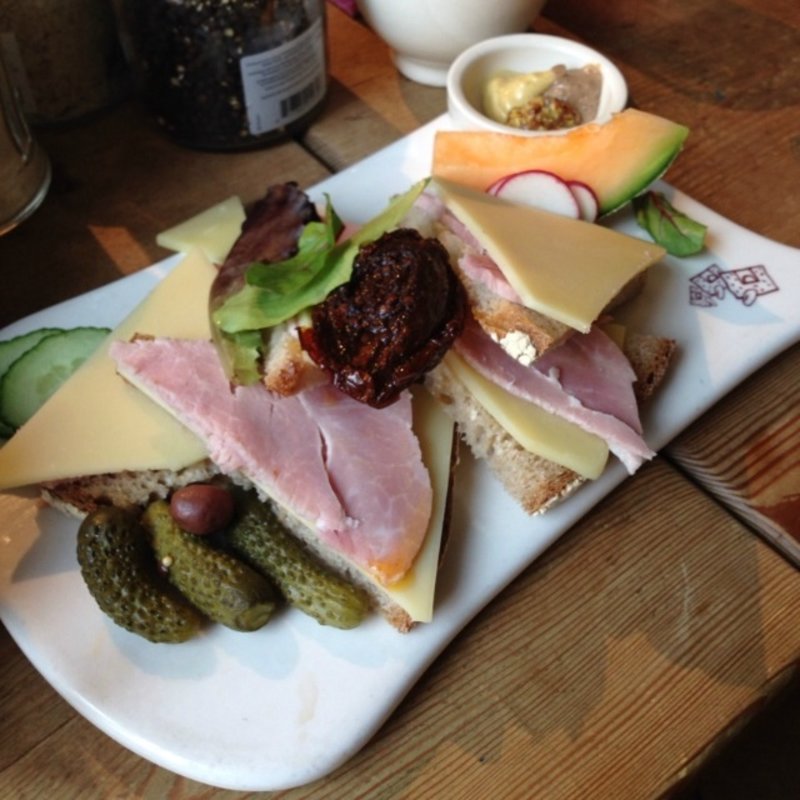 PARIS HAM & AGED GRUYÈRE(LE PAIN QUOTIDIEN)