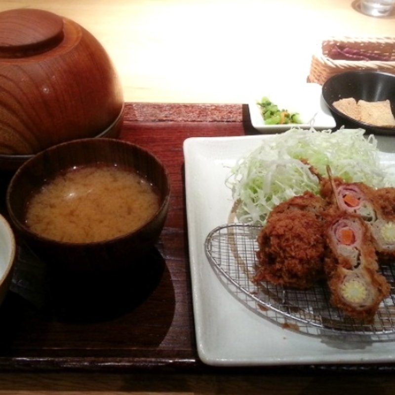 とんかつ盛り合わせ(長津田農場 長津田みなみ台店 )