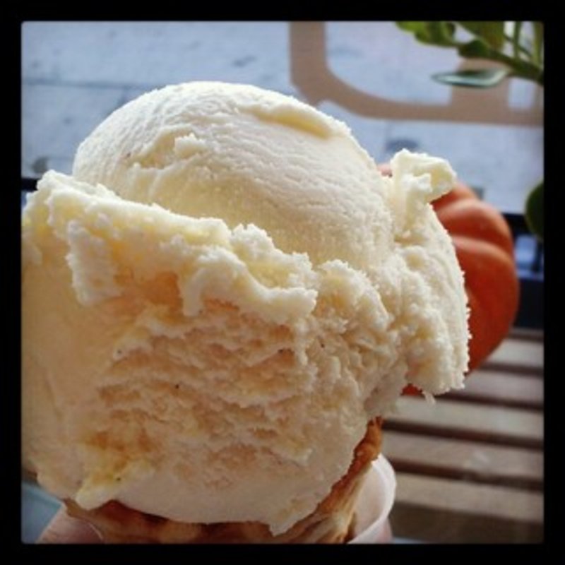 Brown Sugar Vanilla Bean(Carmela Ice Cream)