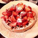 Strawberries And Creme Waffle(The Griddle Cafe)