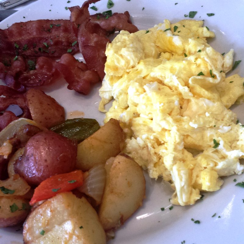 Three Eggs Any Style(Lasagna Ristorante)