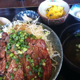 豚丼(つるかめ )