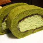 green tea roll cake