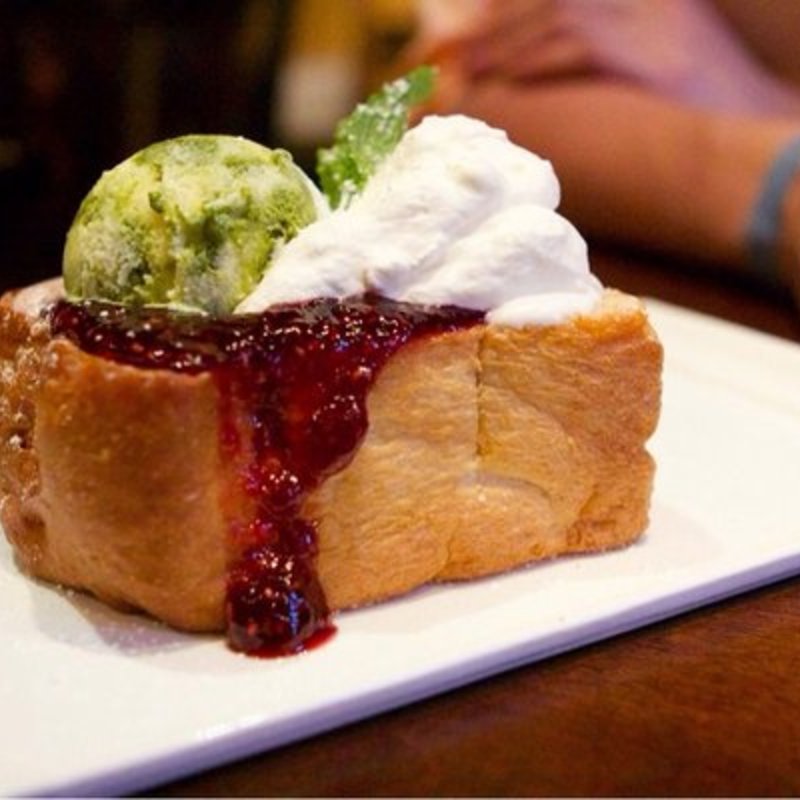 toast- with green tea ice cream, whipped cream and raspberry sauce(Cha-An)