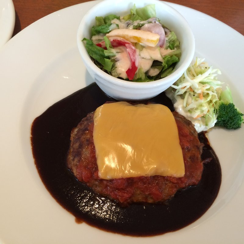 チーズハンバーグ(モレット グリル Mollete Grill)