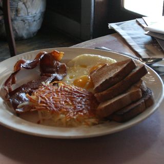 All American Breakfast(Rosie's Cafe Downtown Tahoe)