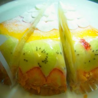 フルーツのケーキ(薩摩蒸氣屋 菓々子横丁 （サツマジョウキヤ）)