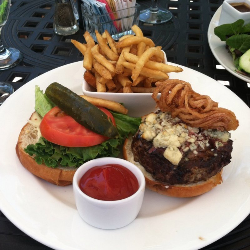 Mushroom, Grilled Onion, Swiss Burger(Sycuan Golf Resort)