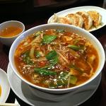 酸辣湯麺(サンコウエンチャイナ・カフェ アンド ダイニング （SANKOUEN CHINA CAFE & DINING）)