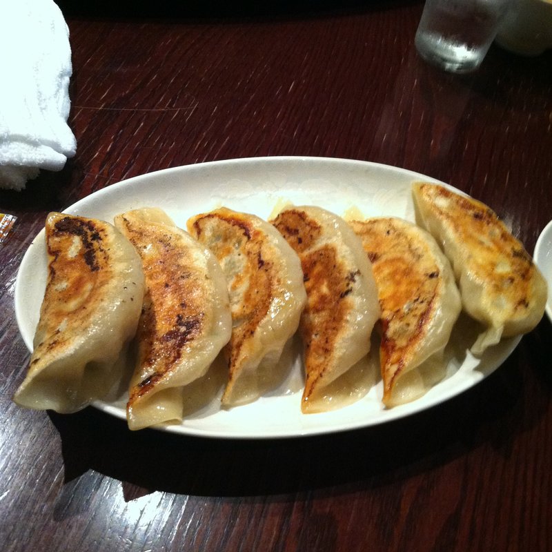 餃子(サンコウエンチャイナ・カフェ アンド ダイニング （SANKOUEN CHINA CAFE & DINING）)