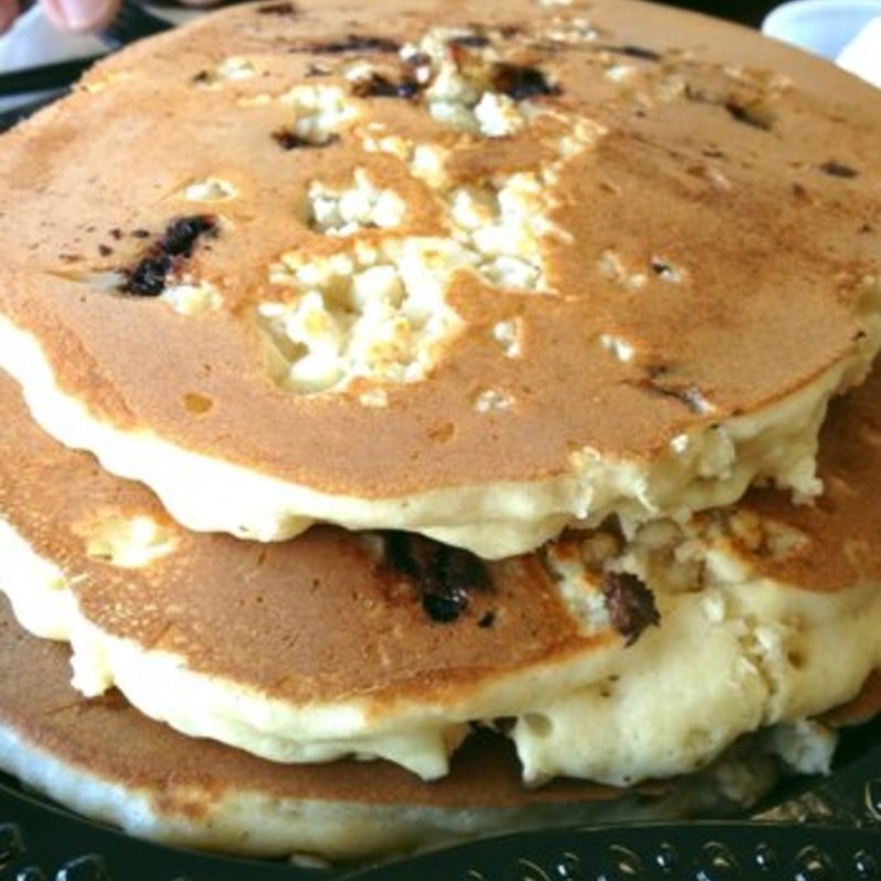 Chocolate Macadamia Nut Pancakes(Pancakes & Waffles)