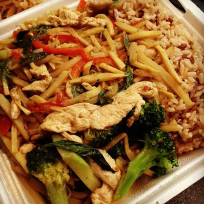 Basil Chicken(Bangkok Chef)