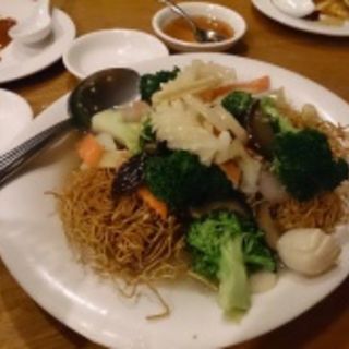 海鮮サラうどん(Little Village Noodle House)