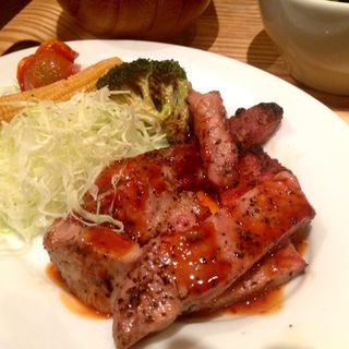 炭火焼ハナレ定食(HANARE by kawara CAFE＆DINING 銀座 （ハナレ バイ カワラ カフェアンドダイニング）)