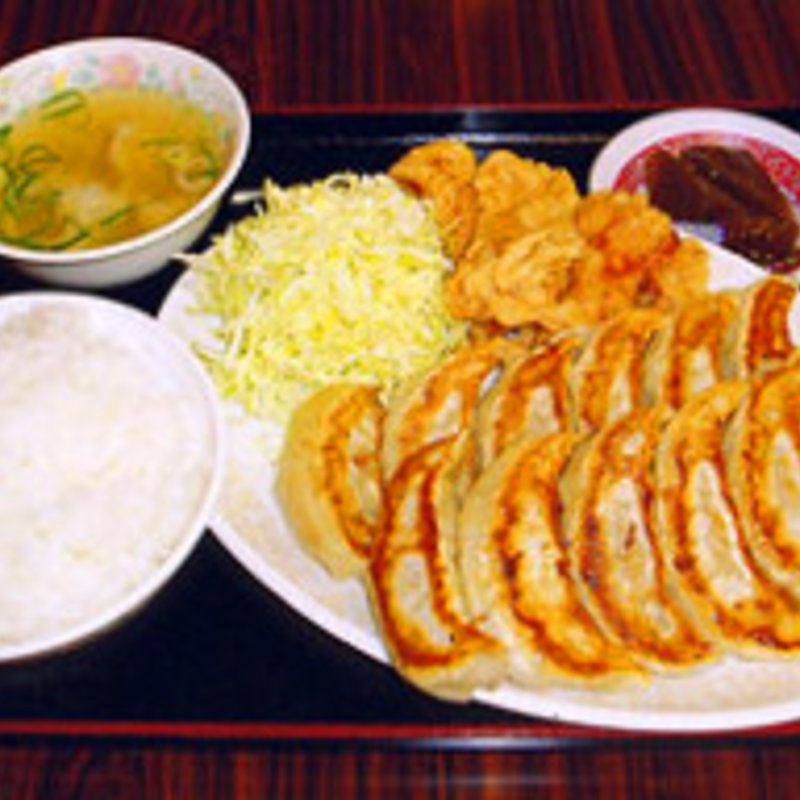 餃子定食(中華料理 一来一来 （チュウカリョウリイキイキ）)