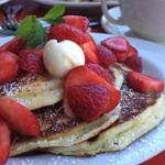 Lemon ricotta pancakes with strawberries