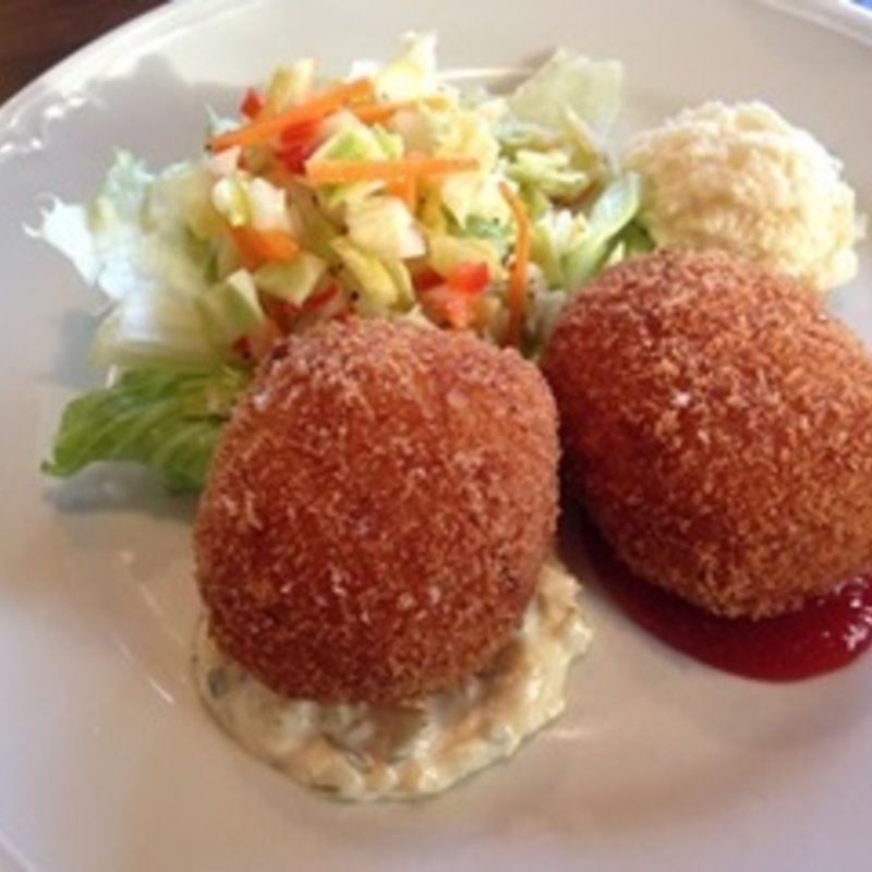 帆立のクリームコロッケのソース（チリソースとタルタルソース）(つばめグリル 玉川高島屋S・C店)