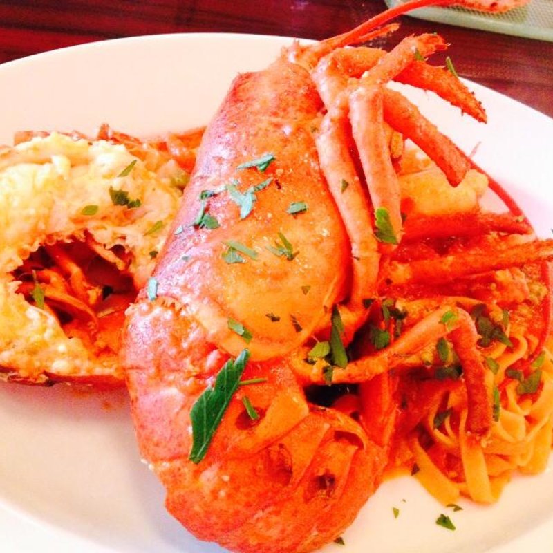 活オマール海老一匹丸ごとトマトソース(Barbaro たまプラーザ)