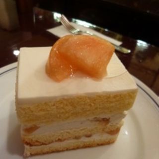 桃のショートケーキ(パパス カフェ 玉川高島屋 )