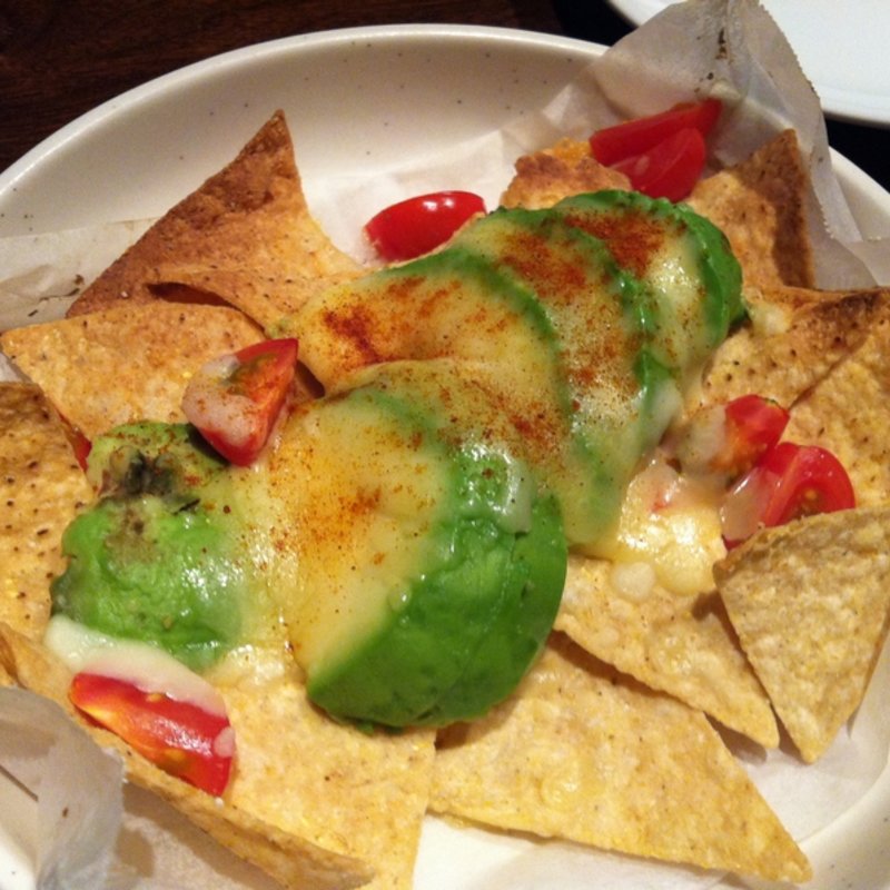アボカドとトルティーヤチップス(OnEdrop cafe.)