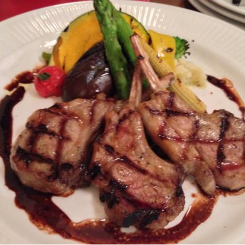 子羊のグリル(トラットリア・ナトゥーラ)