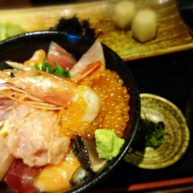 豪快海鮮丼