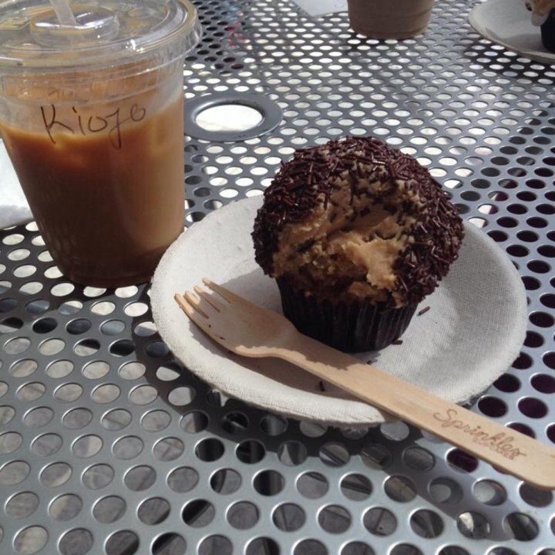 チョコレートカップケーキ(Sprinkles downtown)