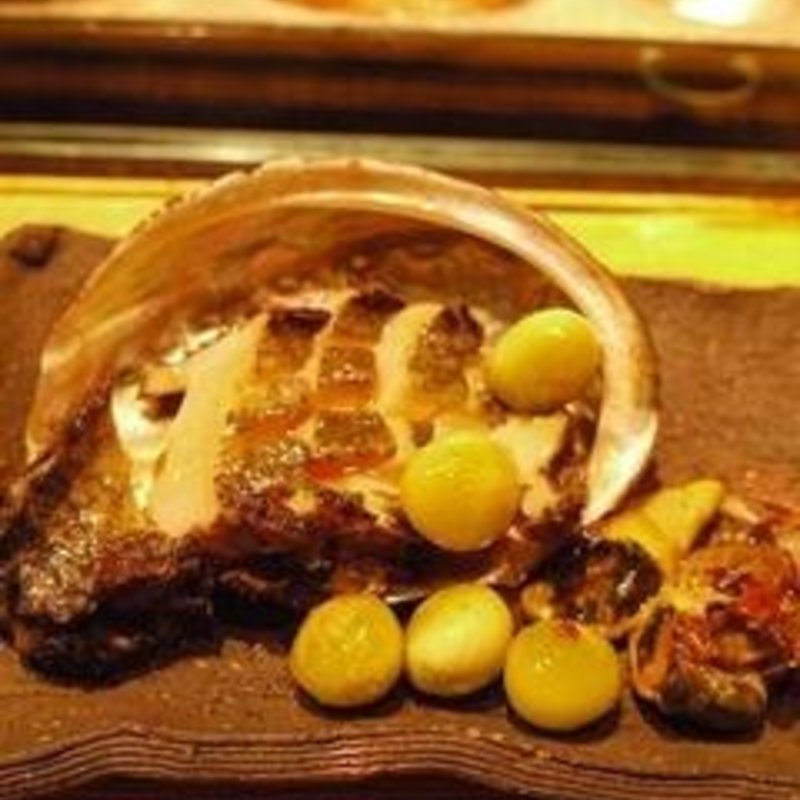 アワビのコース(銀座 岡半 本店)