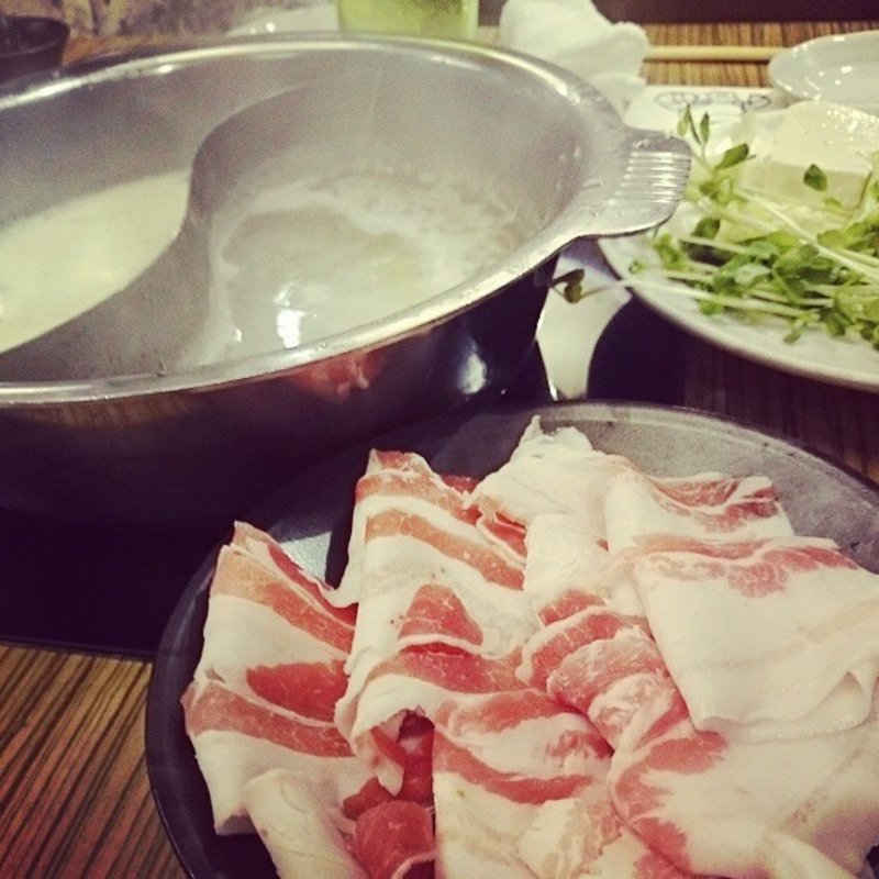 しゃぶしゃぶ(我那覇豚肉店)