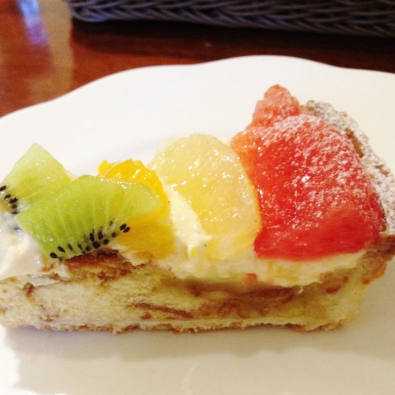 フルーツのケーキ(Pizzeria Braceria CESARI!!)