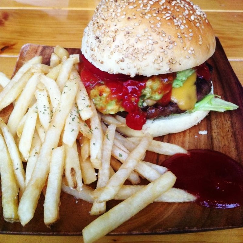 ワカモレバーガー(アッパーヤード AOSHIMA BEACH PARK)