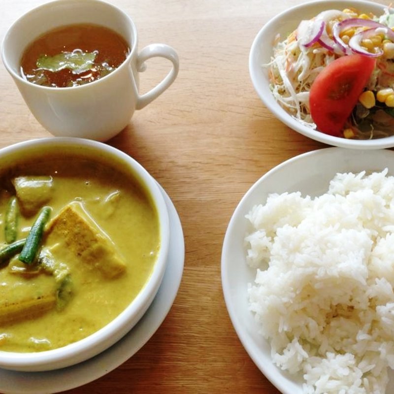 焼き豆腐のココナッツカレー(Cafe Crossroad)