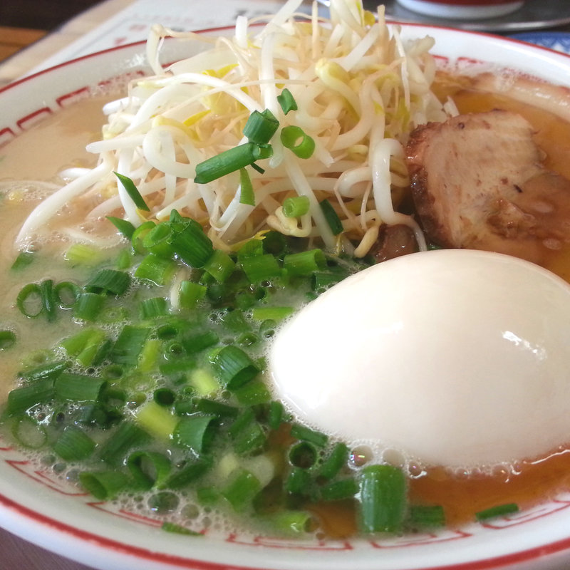ラーメン（さよちゃんの煮玉子トッピング）(ラーメン屋台骨 )