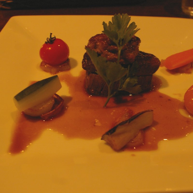 和牛へレ肉のロティー　フォアグラを添えて(グラニットカフェ)