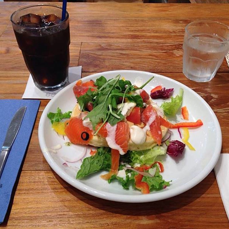 サーモン＆クリームチーズサラダ(88huithuit　栄広小路店)