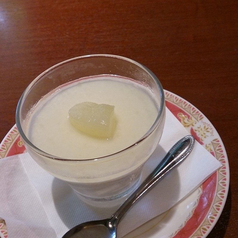 ラ・フランスのババロア(とん八 さくらんぼ東根駅前店 （とんぱち）)