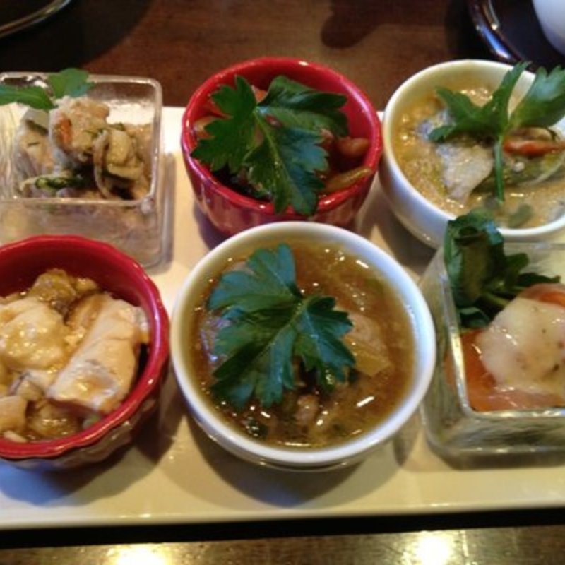 Chef's special choice of small dishes(Cha-An)