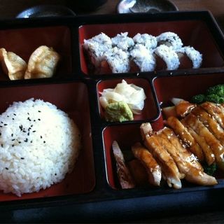 bento box chicken teriyaki lunch special(ki sushi)