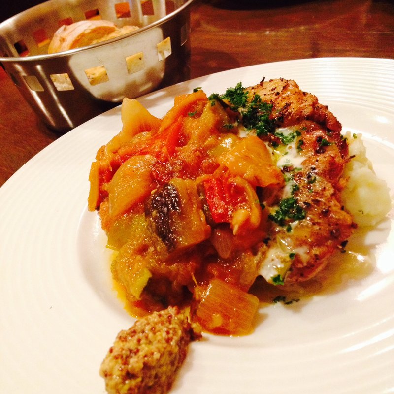 ランチ〈スパイシーローストチキン〉(Bistro en cocotte)