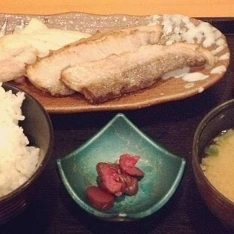 カンパチの塩焼き定食(桜勘)