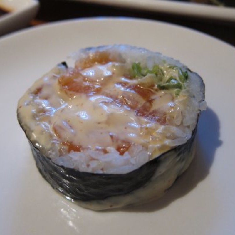 salmon + scallion + spicy mayo(YAMA JAPANESE RESTAURANT')