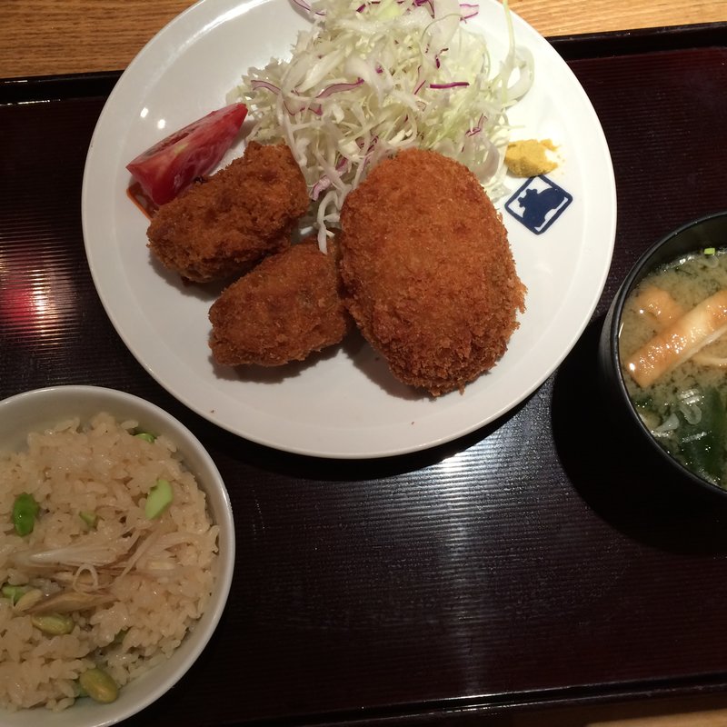 本日の揚げ物定食(大かまど飯 寅福 ルミネ新宿店)
