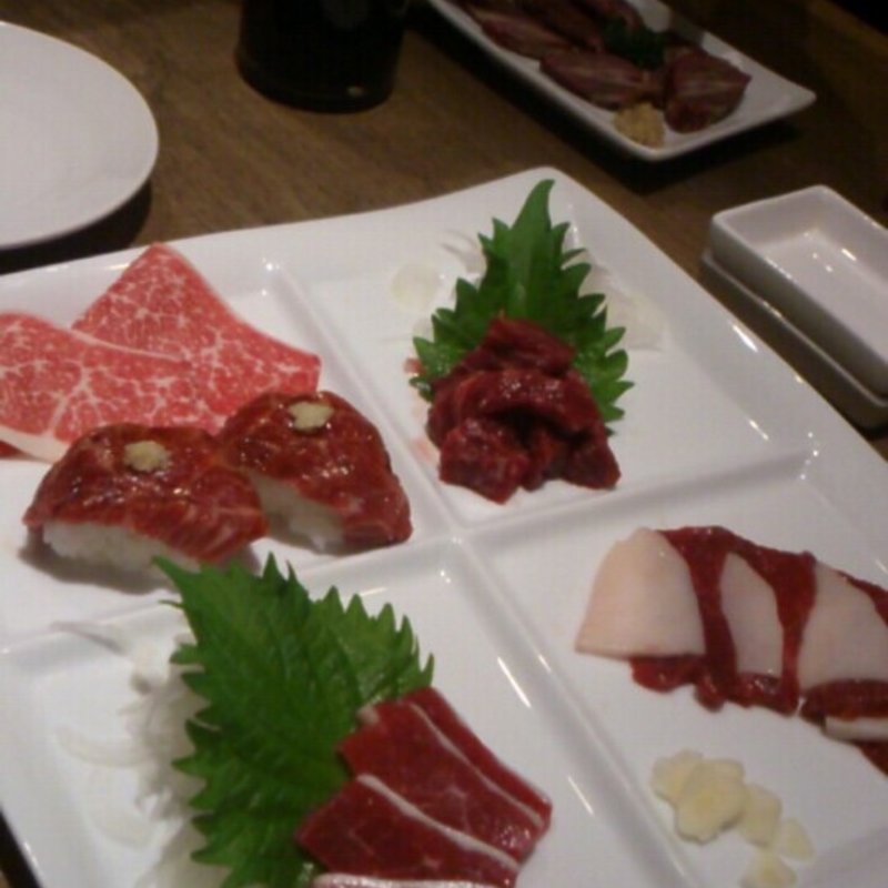 馬肉盛り合わせ(ROCKY馬力屋)