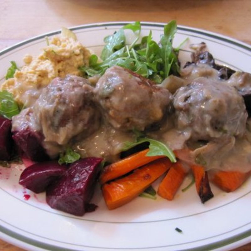 Everything but the Kitchen Sink Salad with Veggie Meatballs and mushroom sauce(The Meatball Shop)