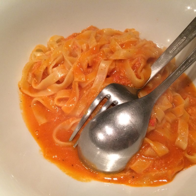 カニのトマトクリームパスタ(Whisky Gibier Bar&Shop 代々木上原)