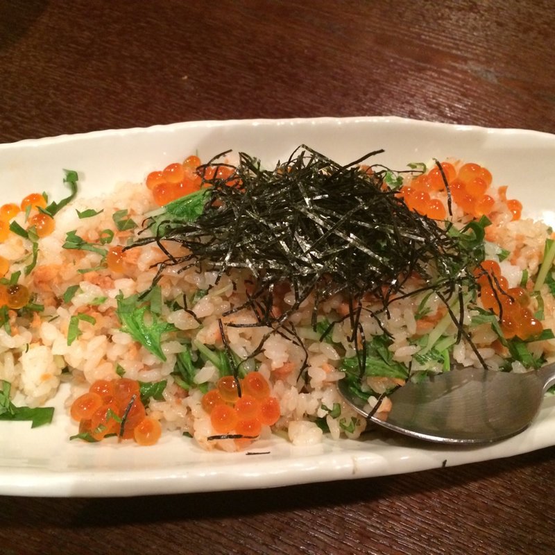 鮭といくらのバター醤油ライス(ひみつきち　ダイニング)