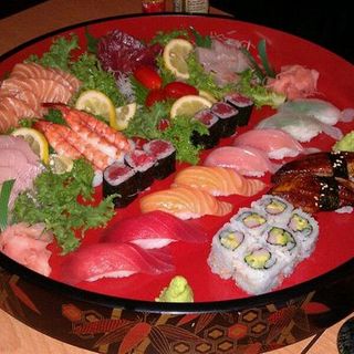 Sushi sashimi combo for 2(Sun-Chan Japanese Restaurant)