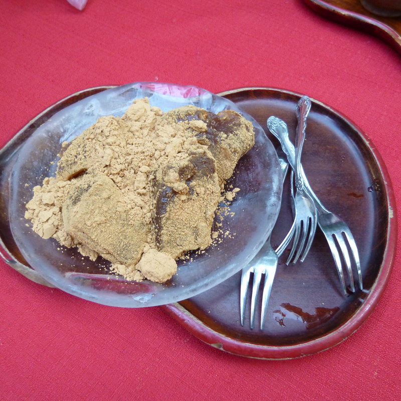 わらび餅(加茂みたらし茶屋 （かもみたらしちゃや）)