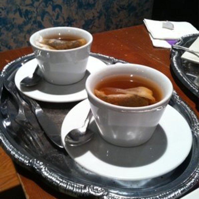 Moulin Rouge chai tea(LA MAISON DU MACARON)